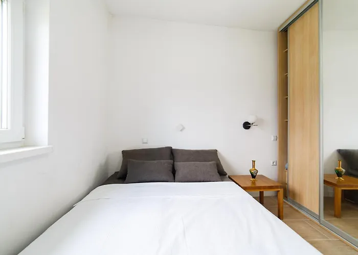 Casper City Center 2-Bedroom Modern Apartment