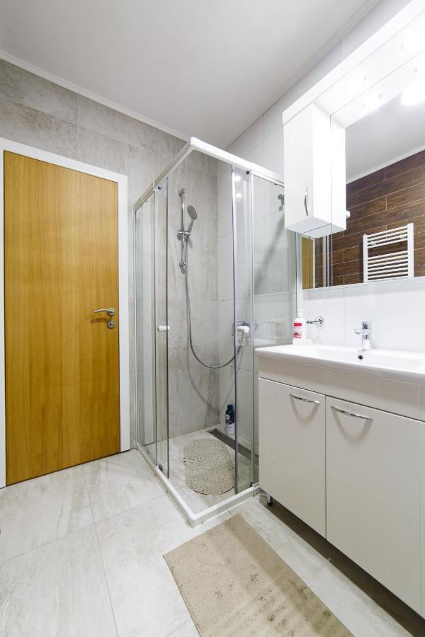 Casper Center 2-bedroom Modern Appartement *
